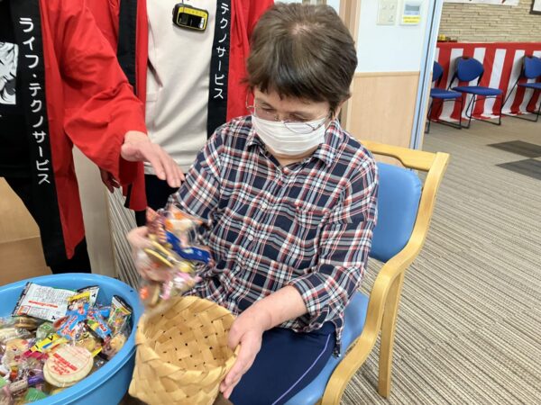 秋祭り(おやつつかみ取り編) IMG 1017 600x450 - 秋祭り(おやつつかみ取り編)