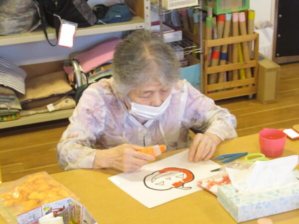 伊賀CHデイ☆壁面制作の様子と手芸『お正月飾り』作り☆ IMG 3649 1 600x450 - 伊賀CHデイ☆壁面制作の様子と手芸『お正月飾り』作り☆