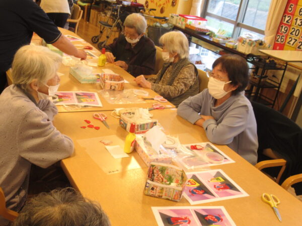 伊賀CHデイ☆壁面制作の様子と手芸『お正月飾り』作り☆ IMG 3690 600x450 - 伊賀CHデイ☆壁面制作の様子と手芸『お正月飾り』作り☆