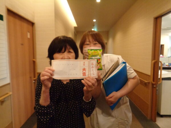 DSC08102 600x450 - 津ケアホーム　新年明けましておめでとうございます☆