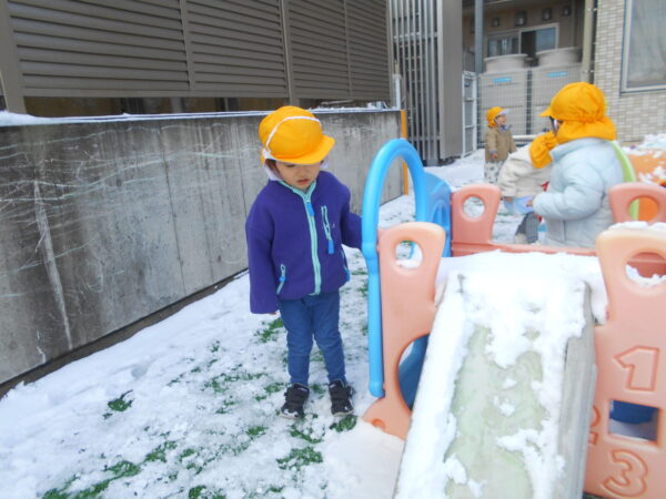 19 1 600x450 - 雪が降ってきた！！