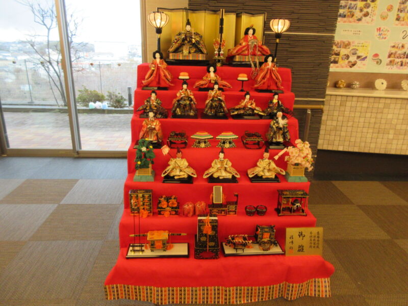 IMG 5564 800x600 - 皆様と一緒に「おひなさま」を飾りました🌸🎎🌸