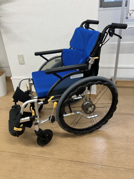 IMG 1288 2 450x600 - ～春の外出を快適に支える車いすのご紹介～