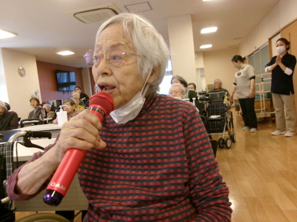 102 5328 600x450 - にちようのカラオケ🎤