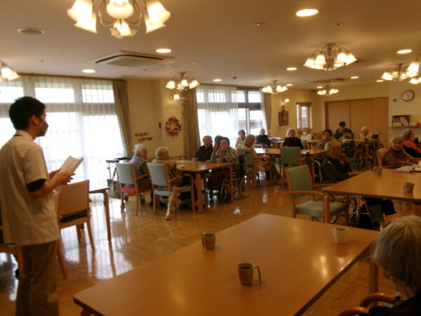 102 5346 600x450 - 4月の行事食🍱