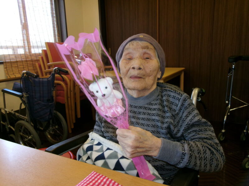 102 5372 800x600 - 4月お誕生日会🎂