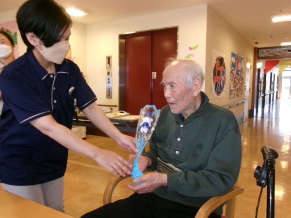 102 5377 600x450 - 4月お誕生日会🎂