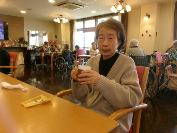 102 5396 600x450 - 4月お誕生日会🎂