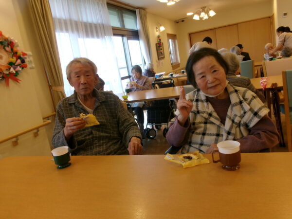 102 5407 600x450 - 4月お誕生日会🎂