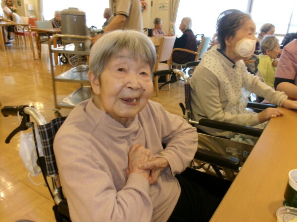 102 5417 600x450 - 4月お誕生日会🎂