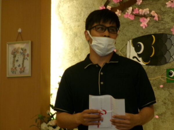 102 5440 600x450 - ～表彰式～　『介護福祉士合格！！おめでとう』