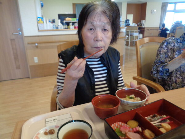 DSC08981 600x450 - 行事食『春の松花堂弁当🍱✨』