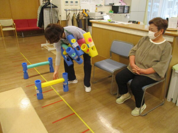 IMG 0042 600x450 - いろんなアイテムで楽しく運動