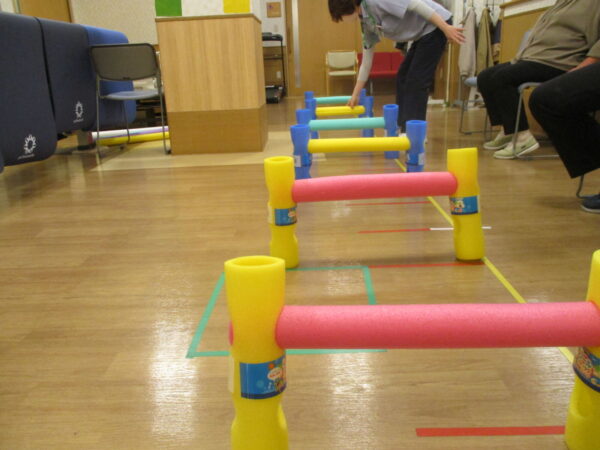 IMG 0044 600x450 - いろんなアイテムで楽しく運動