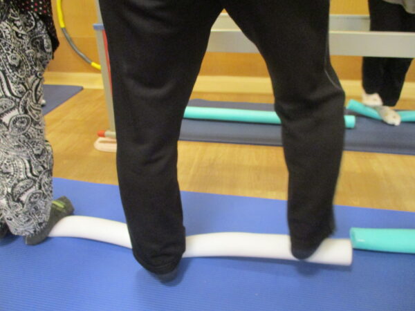 IMG 0047 600x450 - いろんなアイテムで楽しく運動