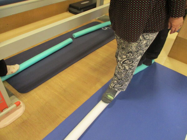 IMG 0053 600x450 - いろんなアイテムで楽しく運動