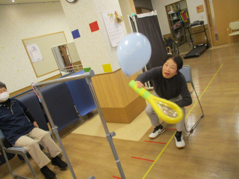 IMG 0063 800x600 - いろんなアイテムで楽しく運動