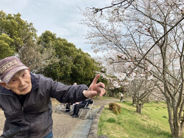 IMG 1358 600x450 - 春を感じるひととき ～みんなでお花見に行ってきました～