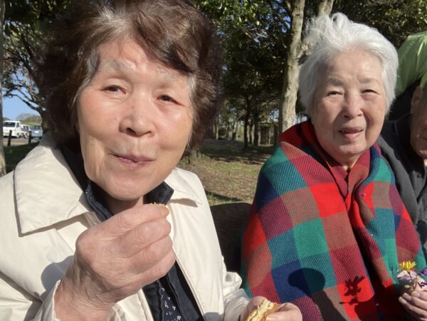 IMG 1429 600x451 - 春を感じるひととき ～みんなでお花見に行ってきました～