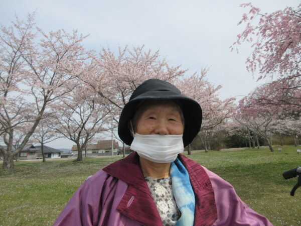 IMG 5922 600x450 - 今年もお花見に行ってきました！！
