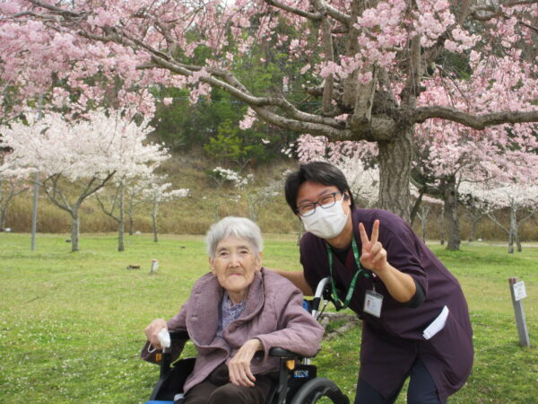 IMG 5930 600x450 - 今年もお花見に行ってきました！！