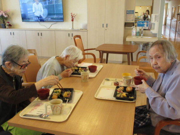 IMG 6068 600x450 - 4/8 ナリコマ行事食でした！！