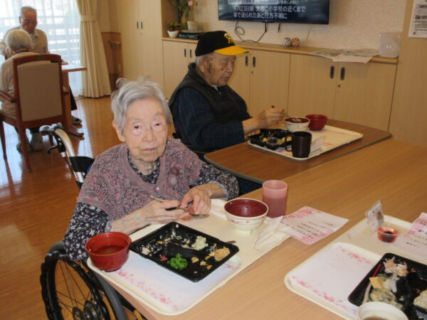 IMG 6075 600x450 - 4/8 ナリコマ行事食でした！！