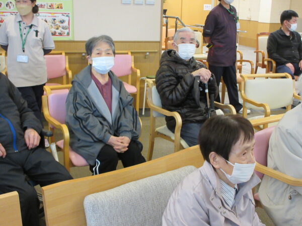 IMG 6123 600x450 - 演歌弾き語り🎸歌謡ショーを開催！