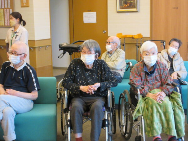 IMG 6138 600x450 - 演歌弾き語り🎸歌謡ショーを開催！