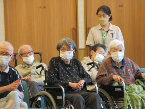 IMG 6154 600x450 - 演歌弾き語り🎸歌謡ショーを開催！