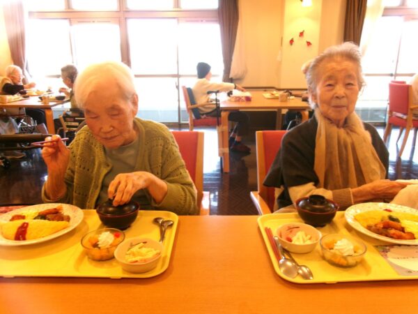 102 5466 600x450 - 5月の行事食🎏