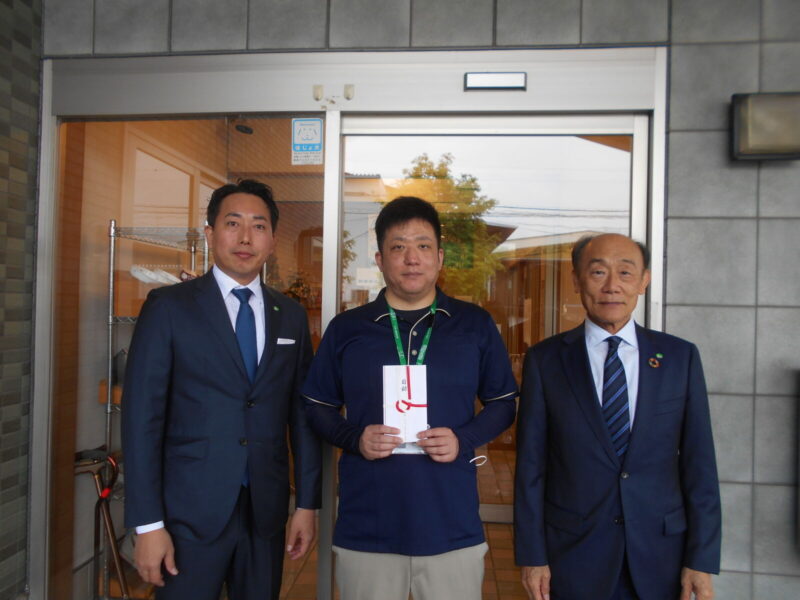 DSCN3476 800x600 - 介護福祉士合格おめでとうございます！