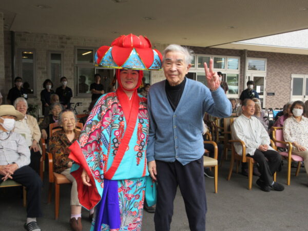 IMG 6379 600x450 - 当施設にエイサー太鼓のボランティア団体「伊賀琉真太鼓」様がお越しくださいました！