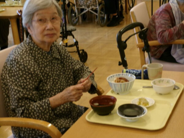 102 5912 600x450 - 暑さを吹き飛ばせ！！！行事食