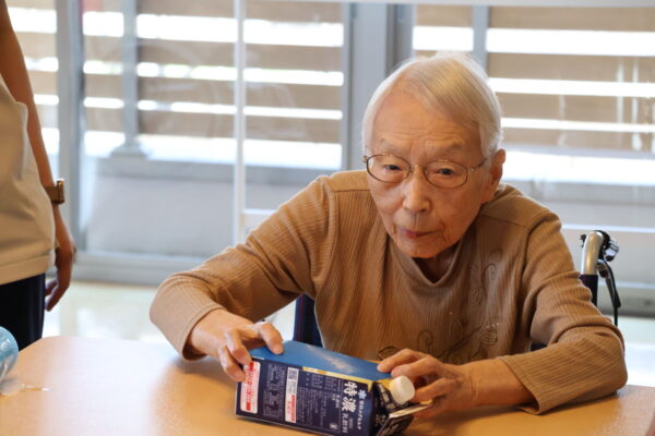 IMG 1852 600x400 - コロコロ卓球で真剣勝負