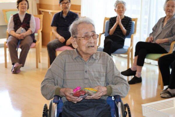 IMG 1877 600x400 - コロコロ卓球で真剣勝負