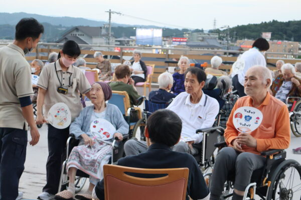 IMG 1898 600x400 - 東町納涼花火大会