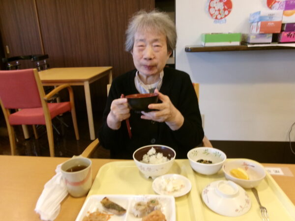 102 6028 600x450 - 行事食 ＆ お誕生日会🎂