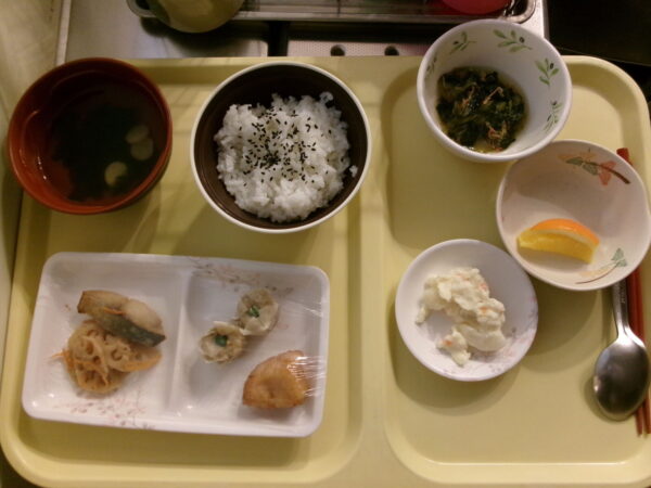 行事食 & お誕生日会🎂 102 6030 600x450 - 行事食 & お誕生日会🎂