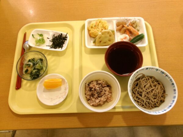 102 6093 600x450 - 敬老の日㊗行事食