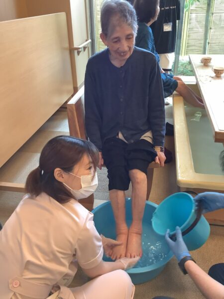 中学校の生徒さんが職場体験に来てくれました! IMG 0350 450x600 - 中学校の生徒さんが職場体験に来てくれました!