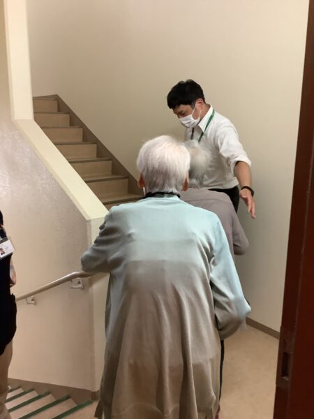 避難訓練を行いました IMG 0606 450x600 - 避難訓練を行いました