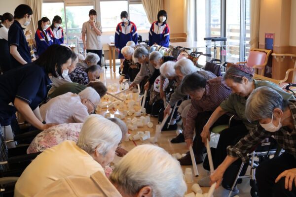 IMG 1960c 600x400 - 職業体験の学生さんが来てくれました
