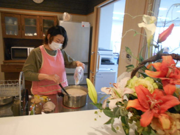桃の節句ケーキ🍰。。。 DSCN0782 600x450 - 桃の節句ケーキ🍰。。。
