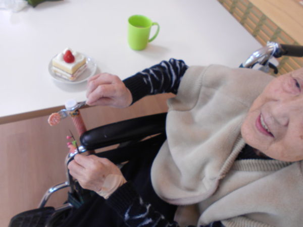 桃の節句ケーキ🍰。。。 DSCN0801 600x450 - 桃の節句ケーキ🍰。。。