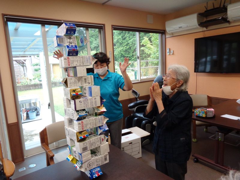 DSC02116 - 【レクリエーション】牛乳パックジェンガ