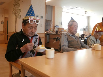 7fff95404f43dc0f54961f7b50014ba0 - 🍰お誕生日会🎉
