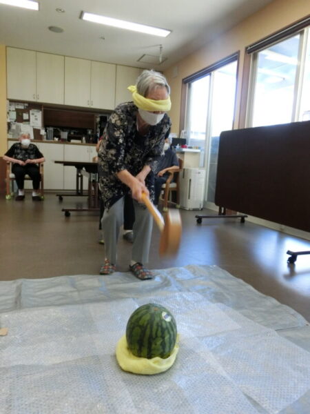 CIMG1316 450x600 - スイカ割り