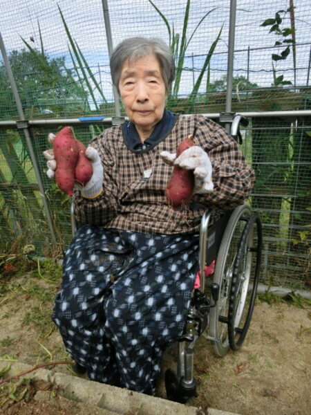 CIMG2437 450x600 - 【園芸】さつまいもほり②