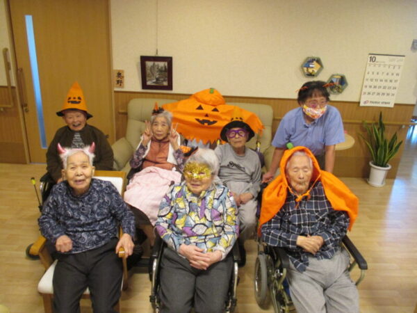 0006 600x450 - 仮装しておやつタイム♪